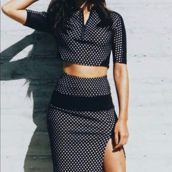 *nwt* kendall & kylie • mesh crop top - Picture 3 of 8